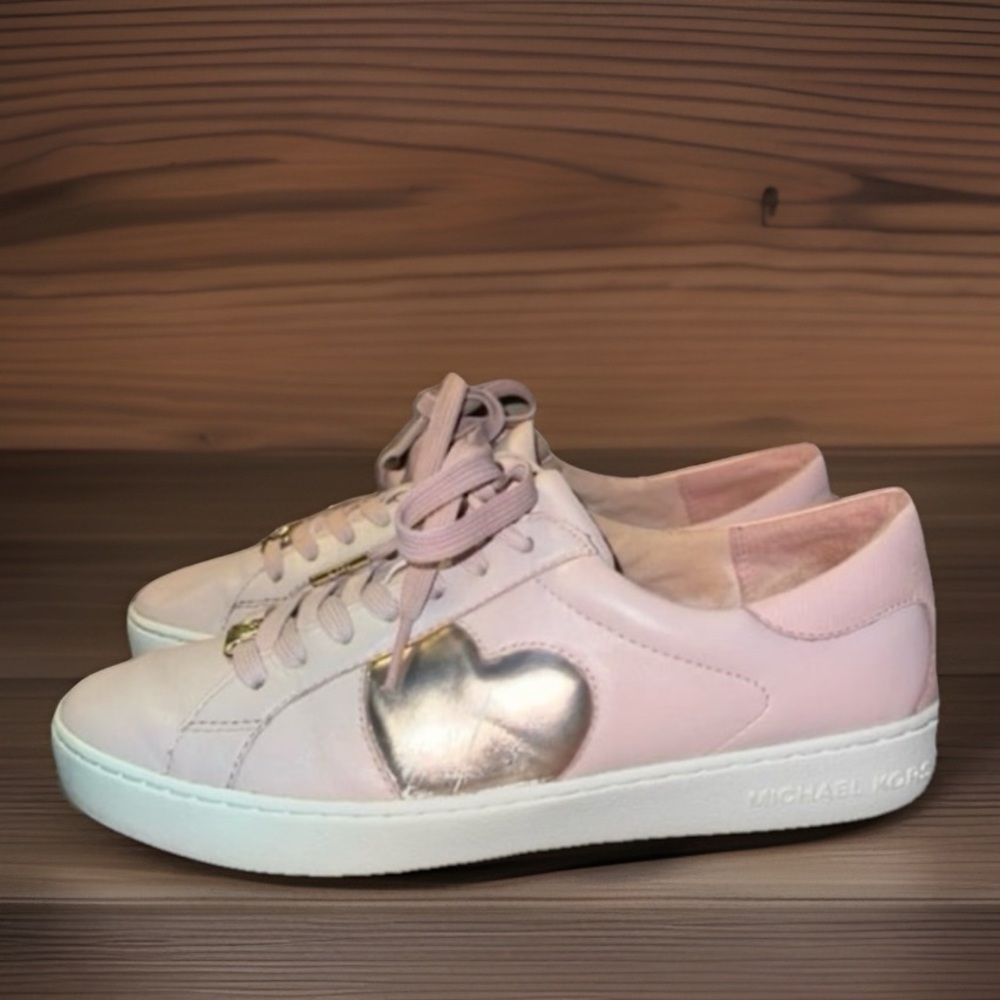 Michael Kors Keaton  Log Pink Heart Leather Sneakers, Women’s Size 7.5